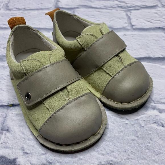 Pipit Infant/Toddler Suede Jack Shoes, Size 20 EU (5 US) - Picture 1 of 9